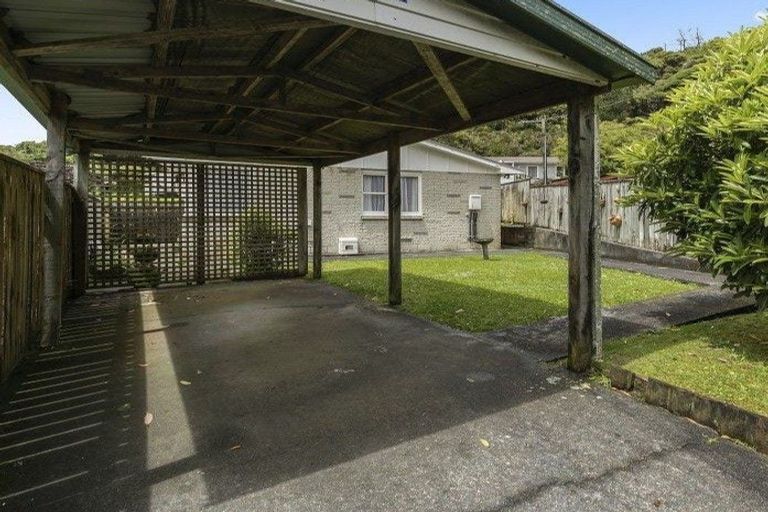 Photo of property in 1/15 Puriri, Wainuiomata, Lower Hutt, 5014