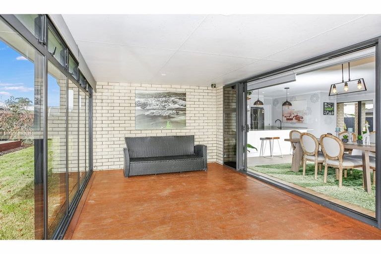 Photo of property in 22 Kauri Drive, Waiuku, 2123