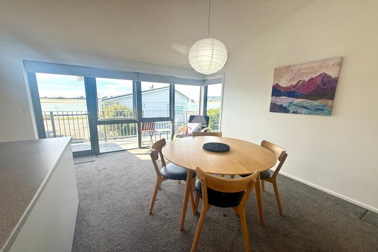 Photo of property in 2/79 Beachville Road, Redcliffs, Christchurch, 8081