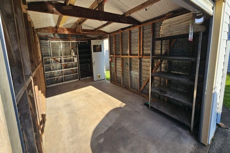 Photo of property in 4 Woodford Avenue, Henderson, Auckland, 0610