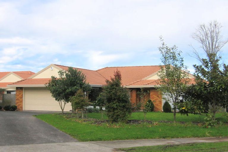 Photo of property in 1/30 Emyvalie Place, Dannemora, Auckland, 2016