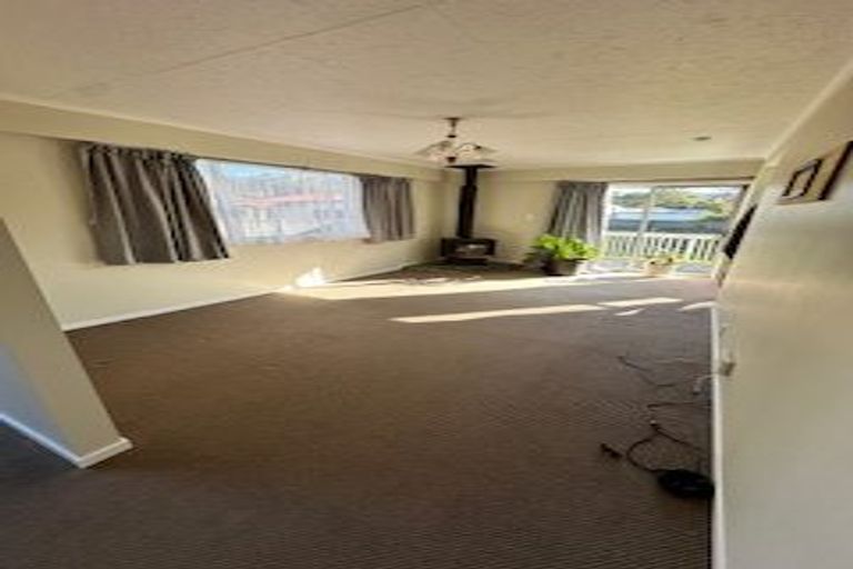 Photo of property in 9 Kairimu Street, Stokes Valley, Lower Hutt, 5019