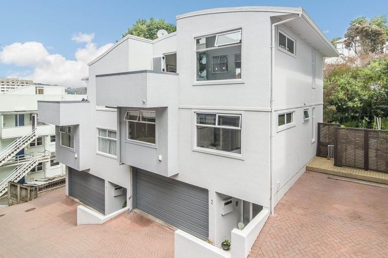 Photo of property in Fernhill Flats, 2/324 The Terrace, Te Aro, Wellington, 6011