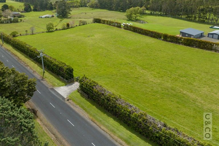 Photo of property in 219 Pomona Road, Kumeu, 0891