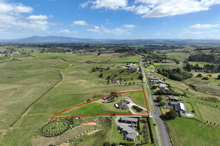 Photo of property in 127 Wallace Road, Temple View, Hamilton, 3289