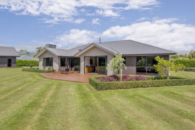 Photo of property in 22 Tunbridge Wells, Ohau, Levin, 5570
