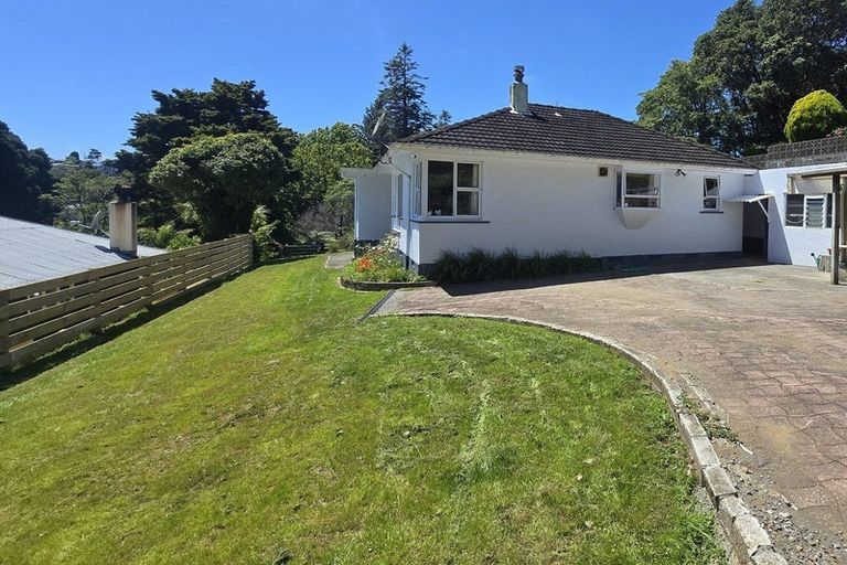 Photo of property in 108 Huatoki Street, Frankleigh Park, New Plymouth, 4310