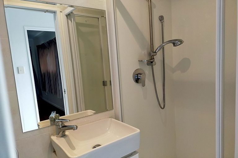 Photo of property in 30 Mander Place, Bucklands Beach, Auckland, 2012