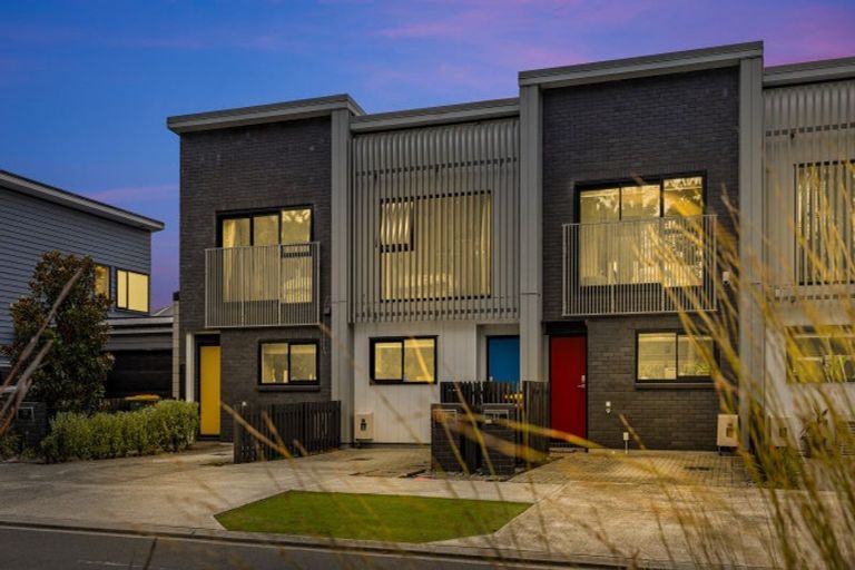 Photo of property in 25 Konoba Avenue, Kumeu, 0810