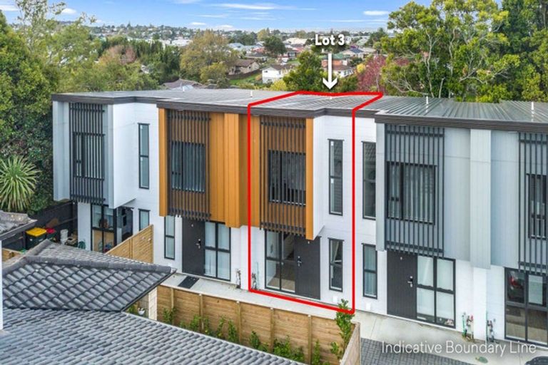 Photo of property in 3/32 Brandon Road, Glen Eden, Auckland, 0602