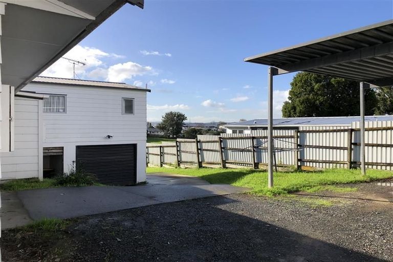 Photo of property in 2/25 Christmas Road, Manurewa, Auckland, 2102