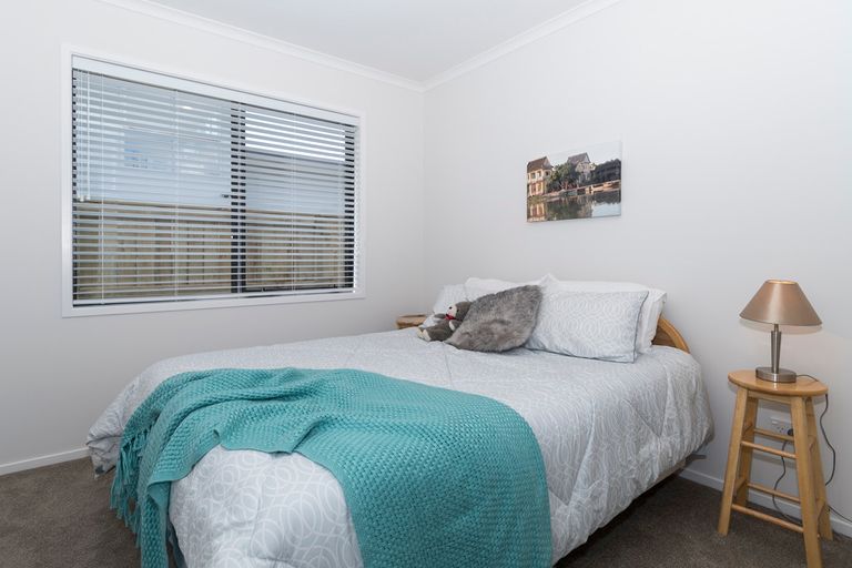 Photo of property in 122 Puhirake Crescent, Pyes Pa, Tauranga, 3112