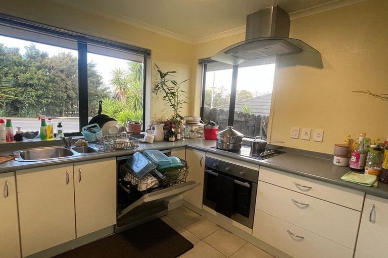 Photo of property in 45 Stratford Road, Manurewa, Auckland, 2105