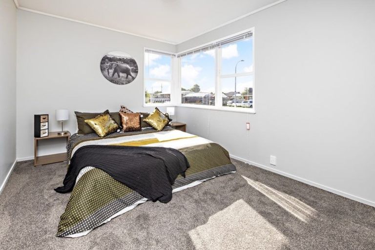 Photo of property in 9 Roseanne Road, Manurewa, Auckland, 2102