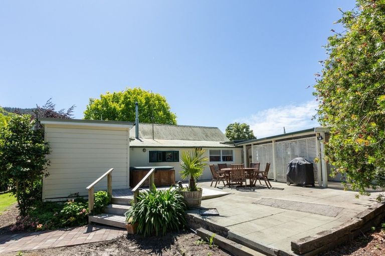 Photo of property in Eskdale Cottage Cafe, 627 Taupo Road, Eskdale, Napier, 4182