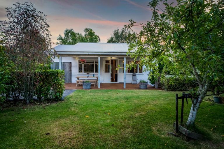 Photo of property in 8 Kaihihi Road, Okato, 4335