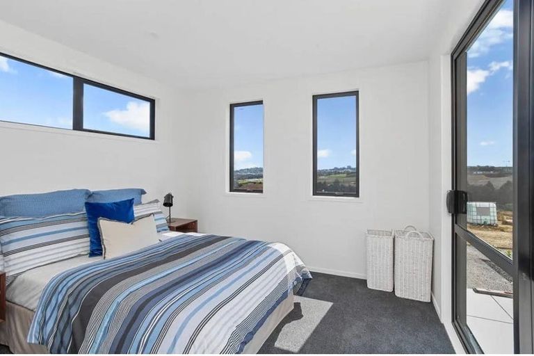 Photo of property in 19 Pukanui Avenue, Totara Park, Auckland, 2019