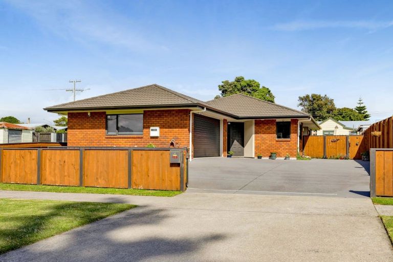 Photo of property in 109 Browne Street, Waitara, 4320