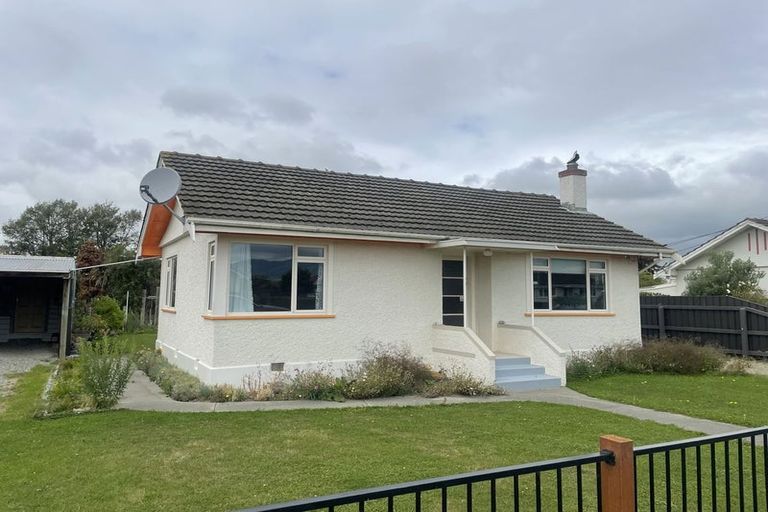 Photo of property in 9 Moorhouse Street, Waimate, 7924