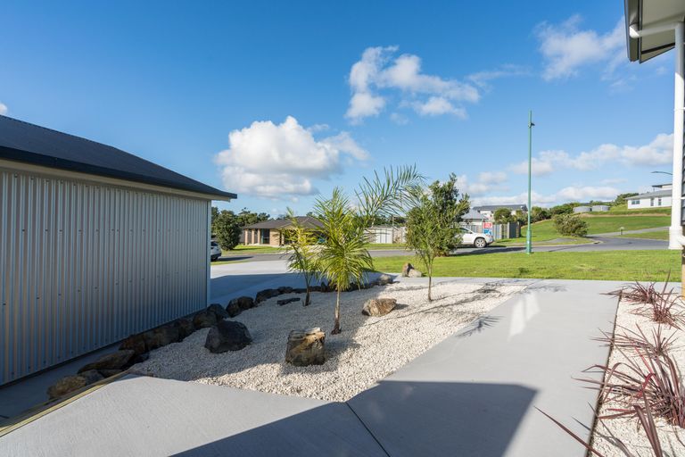Photo of property in 12 Kahu Drive, Mangawhai, 0505