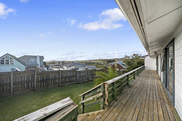 Photo of property in 27 Orams Road, Hillpark, Auckland, 2102