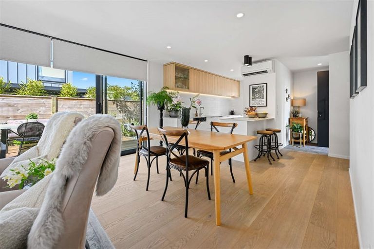 Photo of property in 2/23 Strowan Avenue, Fairfield, Hamilton, 3214