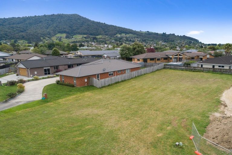 Photo of property in 11 Hamon Place, Pukehangi, Rotorua, 3015