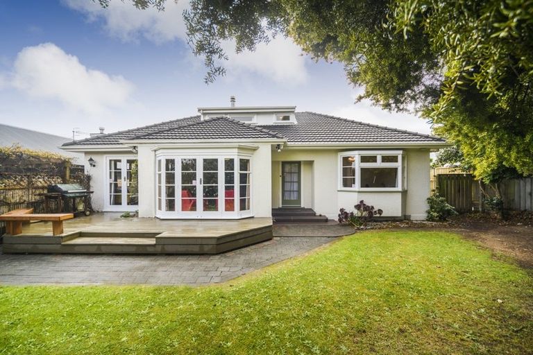Photo of property in 265 Victoria Avenue, Hokowhitu, Palmerston North, 4410