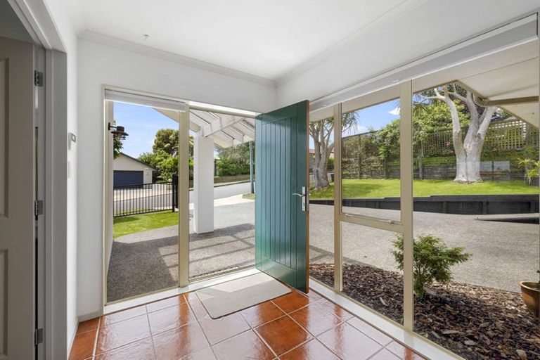 Photo of property in 1 Orlando Close, Frankleigh Park, New Plymouth, 4310