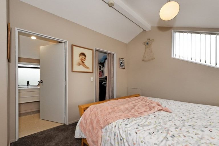 Photo of property in 29 Glucina Avenue, West Harbour, Auckland, 0618