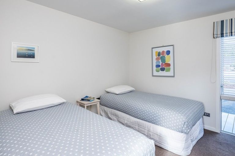 Photo of property in 74 Nimmo Avenue East, Waikanae, 5036