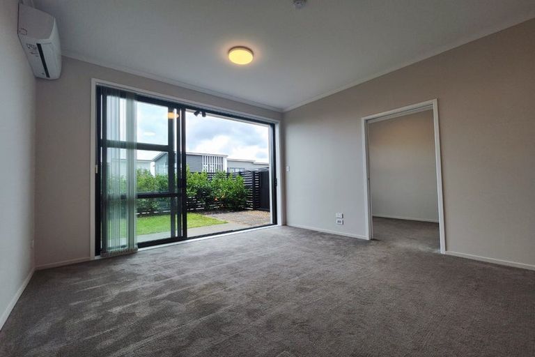 Photo of property in 14 Raranga Lane, Hobsonville, Auckland, 0616