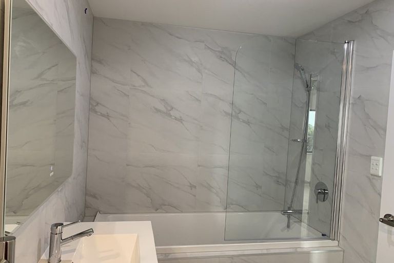 Photo of property in 17c Massine Place, Randwick Park, Auckland, 2105