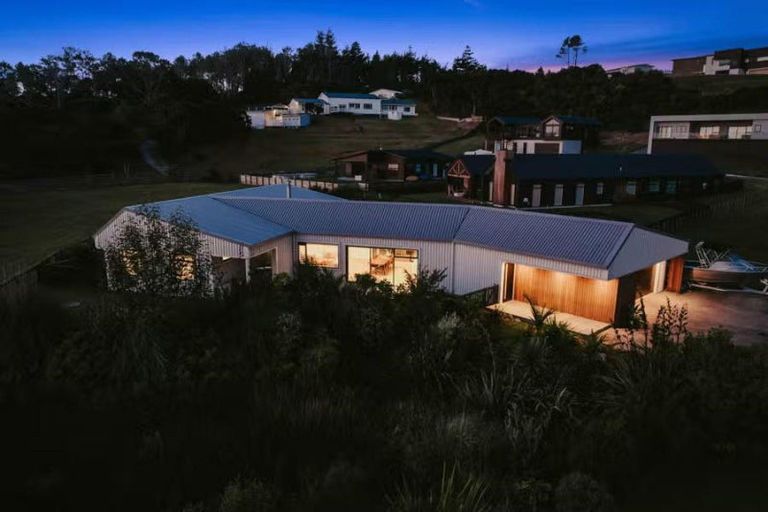 Photo of property in 133 Estuary Drive, Mangawhai Heads, Mangawhai, 0505