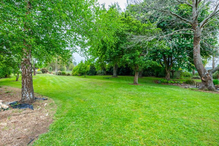 Photo of property in 74 School Road, Pleasant Valley, Geraldine, 7991