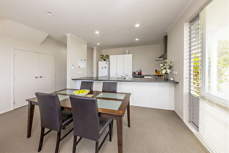 Photo of property in 30 Willow Camp Road, Takanini, 2112