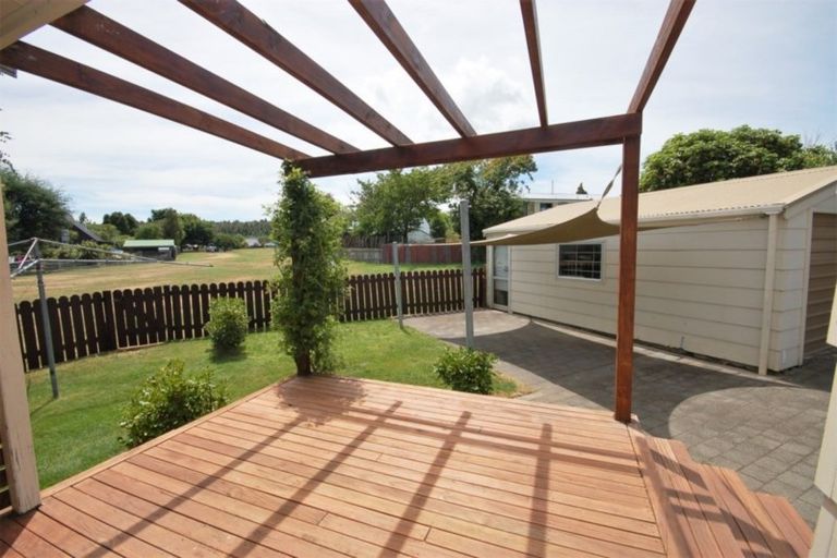 Photo of property in 21 Newberry Place, Richmond Heights, Taupo, 3330