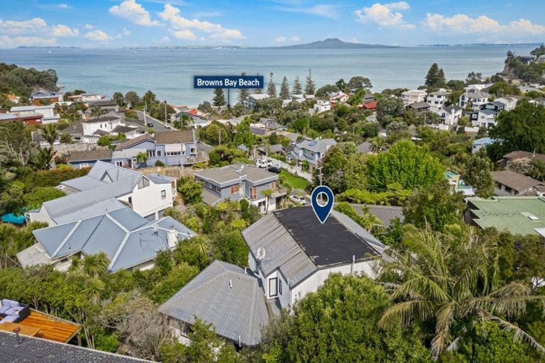 Photo of property in 8 Oban Road, Browns Bay, Auckland, 0630