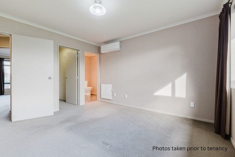 Photo of property in 17 Brooklyn Heights Drive, Kelvin Grove, Palmerston North, 4414