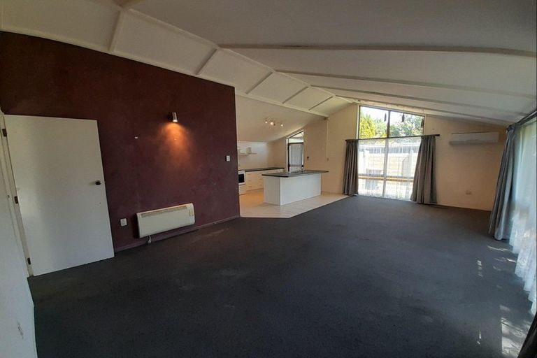 Photo of property in 32a Dunk Place, Milson, Palmerston North, 4414