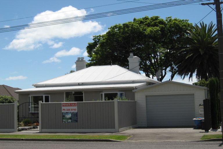 Photo of property in 11 Campbell Street, Sumner, Christchurch, 8081