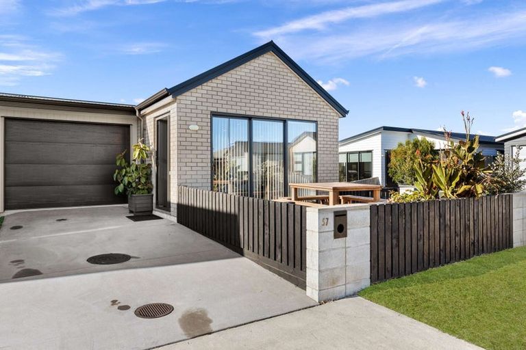 Photo of property in 57 Crown Street, Papamoa, 3118