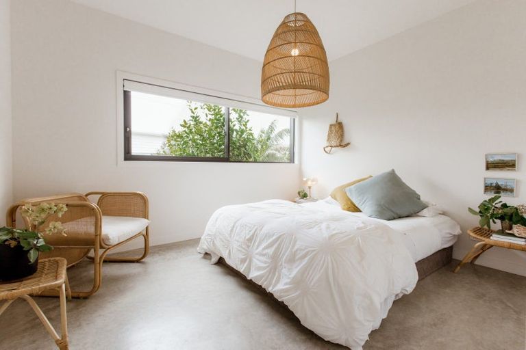 Photo of property in 16 Shearwater Lane, Point Wells, 0986