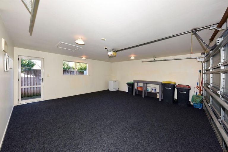 Photo of property in 4 Rosefield Lane, Northcote, Christchurch, 8052