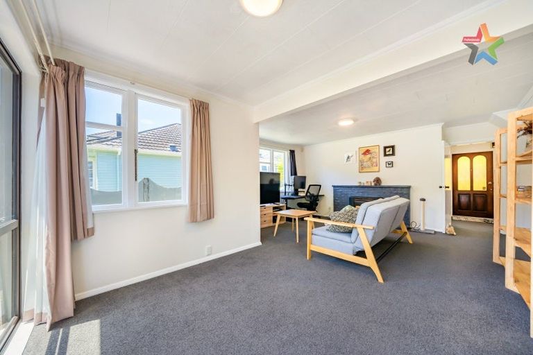 Photo of property in 43 Fleet Street, Naenae, Lower Hutt, 5011