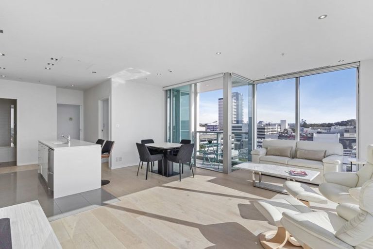 Photo of property in Sentinel Apartments, 601/3 Northcroft Street, Takapuna, Auckland, 0622