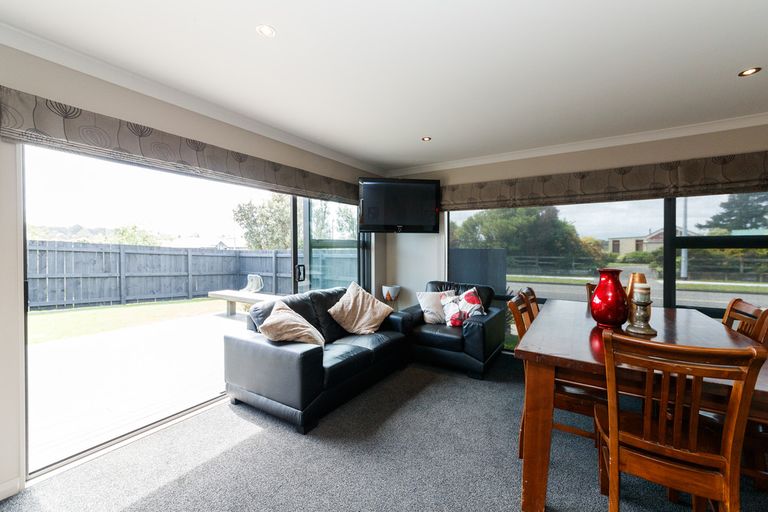 Photo of property in 63d James Line, Kelvin Grove, Palmerston North, 4414