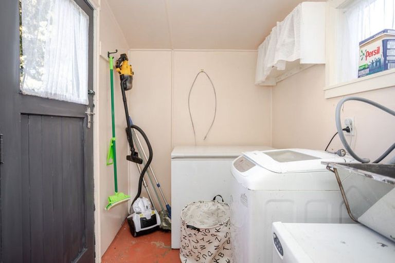 Photo of property in 3 Victoria Avenue, Dannevirke, 4930