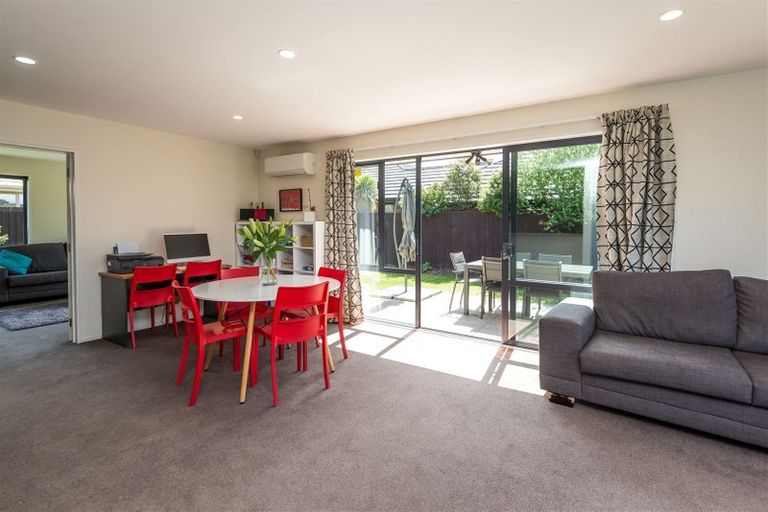 Photo of property in 9 Sweet Waters Place, Woolston, Christchurch, 8023