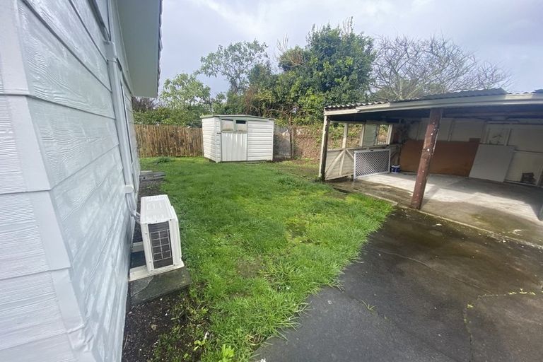 Photo of property in 2/16 Bingara Place, Favona, Auckland, 2024